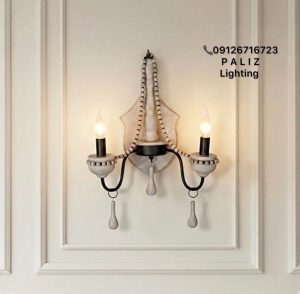 دیوارکوب روستیک مدل چوبی رنگ طوسی شاخه مشکی دو شعله